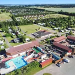 First Camp Hasmark & مكان تخييم *